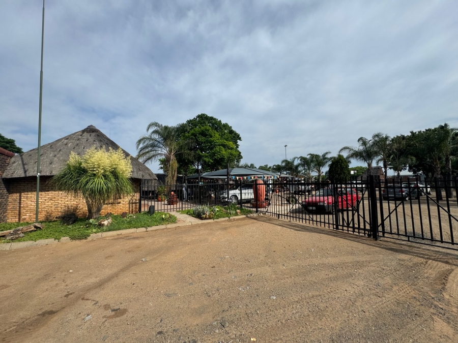 Commercial Property for Sale in Hartbeesfontein North West